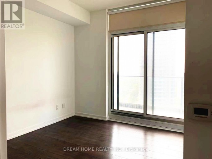 2004 - 56 FOREST MANOR ROAD, Toronto (Henry Farm), Ontario, M2J0E5