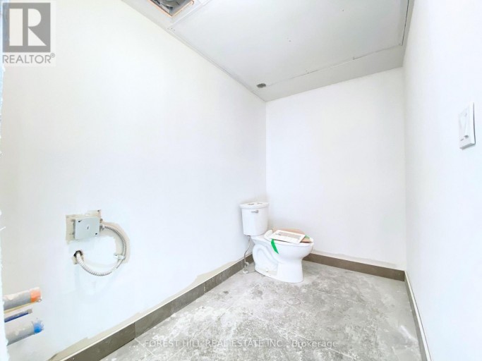 3 - 3429 YONGE STREET, Toronto (Lawrence Park North), Ontario, M4N2N1