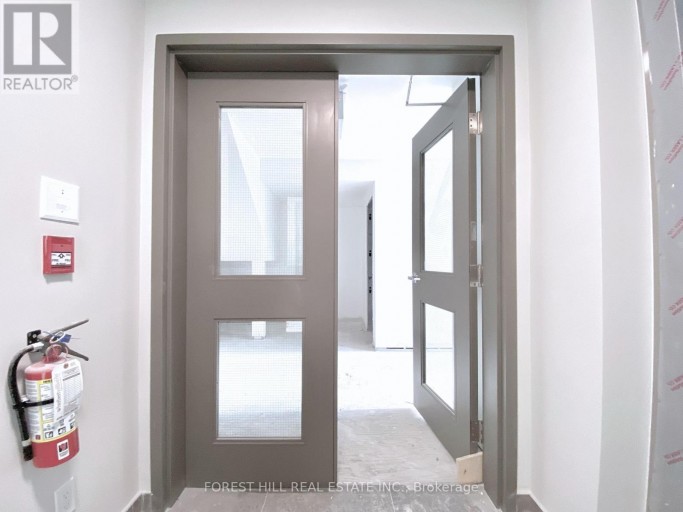 3 - 3429 YONGE STREET, Toronto (Lawrence Park North), Ontario, M4N2N1