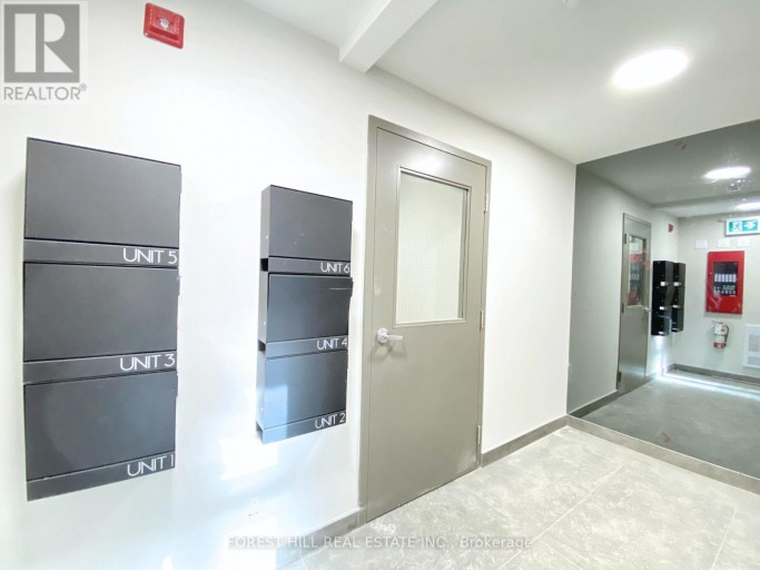 3 - 3429 YONGE STREET, Toronto (Lawrence Park North), Ontario, M4N2N1