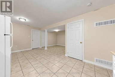 BSMT - 203 JOHN STREET Bradford West Gwillimbury (Bradford) Ontario photo 8