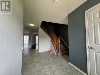 20 COURTNEY CRESCENT Barrie (Painswick South) Ontario photo 3