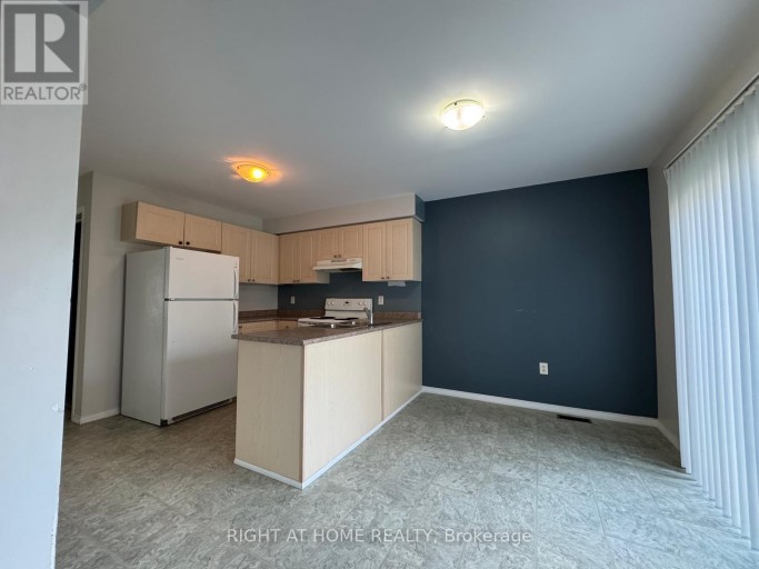 20 COURTNEY CRESCENT, Barrie (Painswick South), Ontario, L4N5S7
