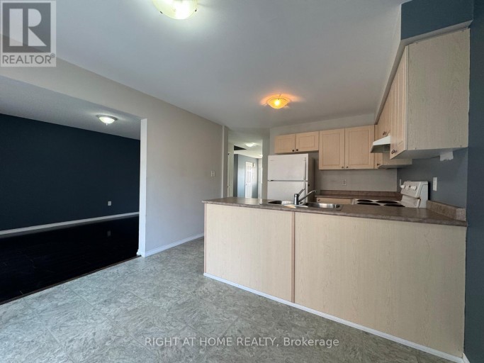 20 COURTNEY CRESCENT, Barrie (Painswick South), Ontario, L4N5S7