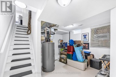 LOWER - 223 LANDSBRIDGE STREET Caledon (Bolton East) Ontario photo 2