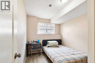 11268 6  SW Calgary Alberta photo 18