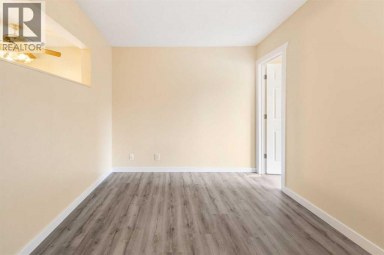 11268 6  SW Calgary Alberta photo 21