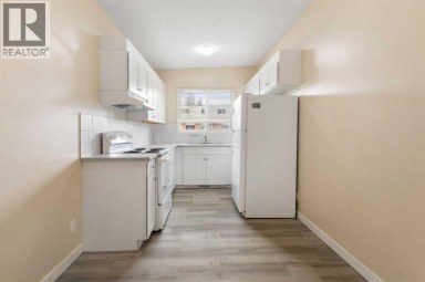 11268 6  SW Calgary Alberta photo 24