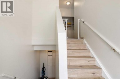 11268 6  SW Calgary Alberta photo 34