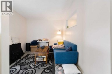 11268 6  SW Calgary Alberta photo 4