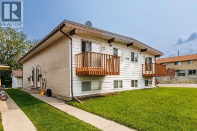 11268 6  SW Calgary Alberta photo 47