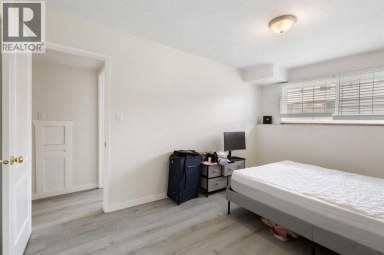 11268 6  SW Calgary Alberta photo 8