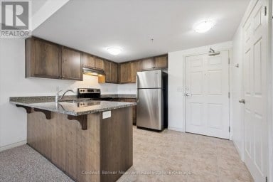 301 - 45 KINGSBURY SQUARE Guelph (Pineridge/Westminster Woods) Ontario photo 2