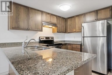 301 - 45 KINGSBURY SQUARE Guelph (Pineridge/Westminster Woods) Ontario photo 3