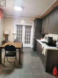 MAIN FL BR - 253 PALMERSTON AVENUE Toronto (Trinity-Bellwoods) Ontario photo 5