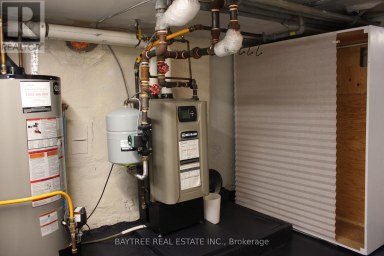 LOWER - 57 CARUS AVENUE Toronto (Wychwood) Ontario photo 16