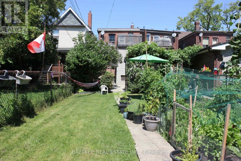 LOWER - 57 CARUS AVENUE, Toronto (Wychwood), Ontario, M6G2A5