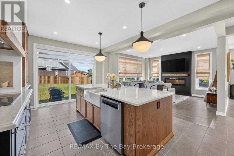 171 ROSANNE CIRCLE, Wasaga Beach, Ontario, L9Z0N1