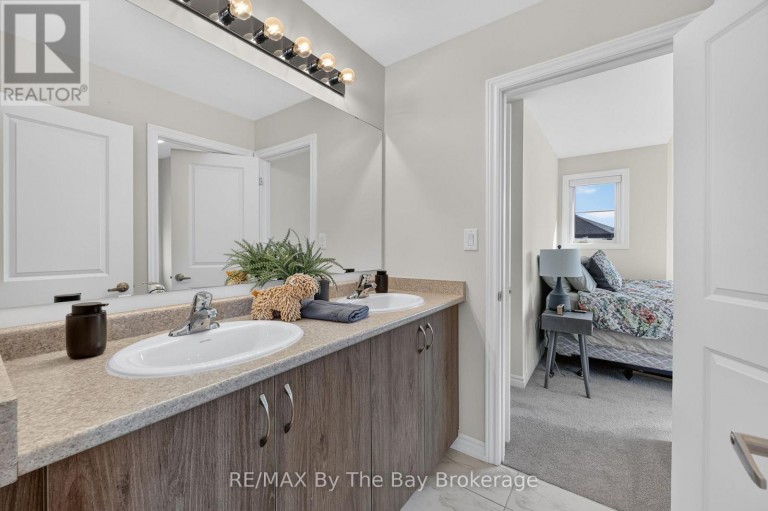 171 ROSANNE CIRCLE, Wasaga Beach, Ontario, L9Z0N1