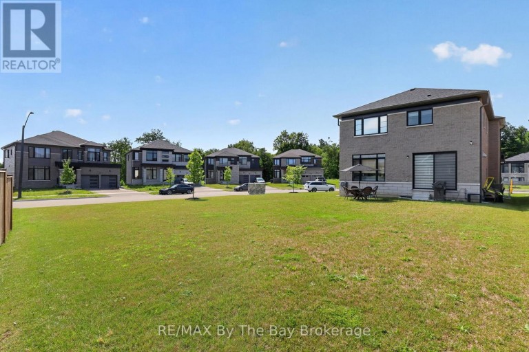 171 ROSANNE CIRCLE, Wasaga Beach, Ontario, L9Z0N1