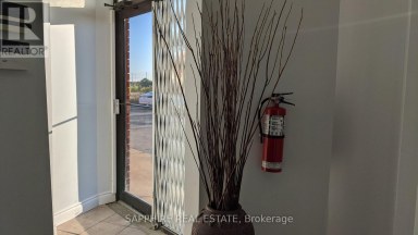 1-102 - 7885 TRANMERE DRIVE Mississauga (Northeast) Ontario photo 2