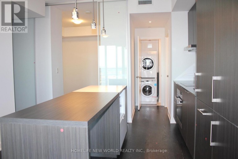 6806 - 88 HARBOUR STREET, Toronto (Waterfront Communities), Ontario, M5J0C3