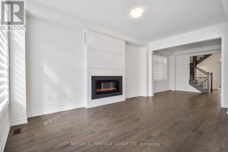 15 KENTLEDGE AVENUE, East Gwillimbury (Holland Landing), Ontario, L9N0W3