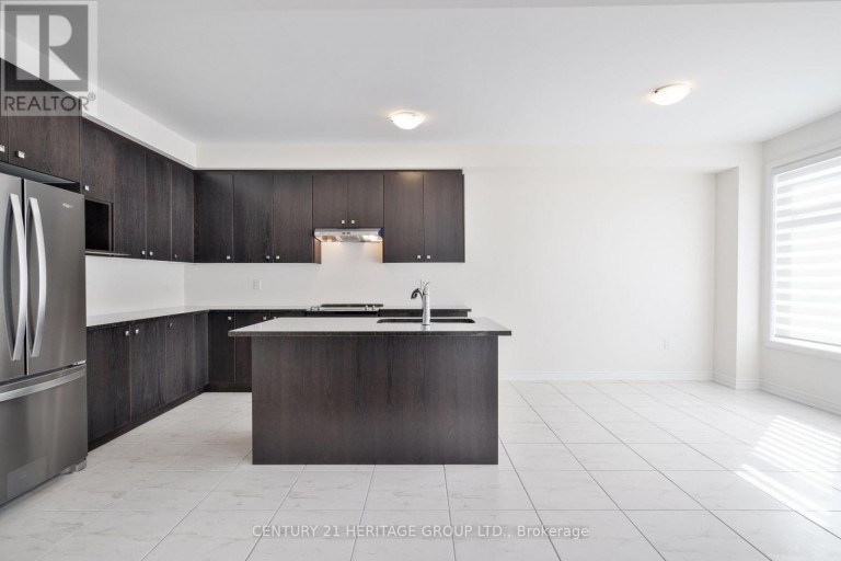 15 KENTLEDGE AVENUE, East Gwillimbury (Holland Landing), Ontario, L9N0W3