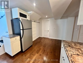 LOWER - 896 FOURTH STREET Mississauga (Lakeview) Ontario photo 12