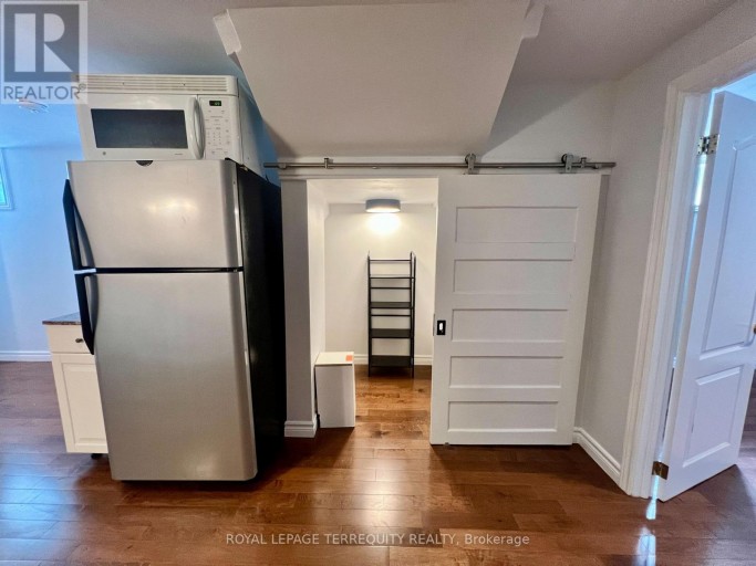 LOWER - 896 FOURTH STREET, Mississauga (Lakeview), Ontario, L5E1J6