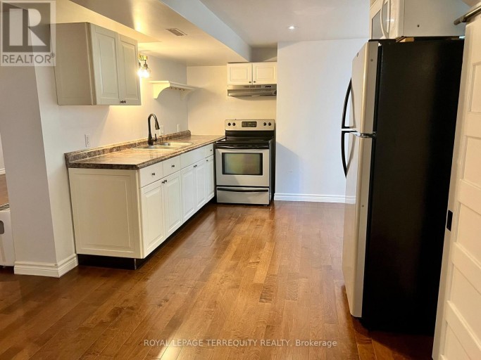 LOWER - 896 FOURTH STREET, Mississauga (Lakeview), Ontario, L5E1J6
