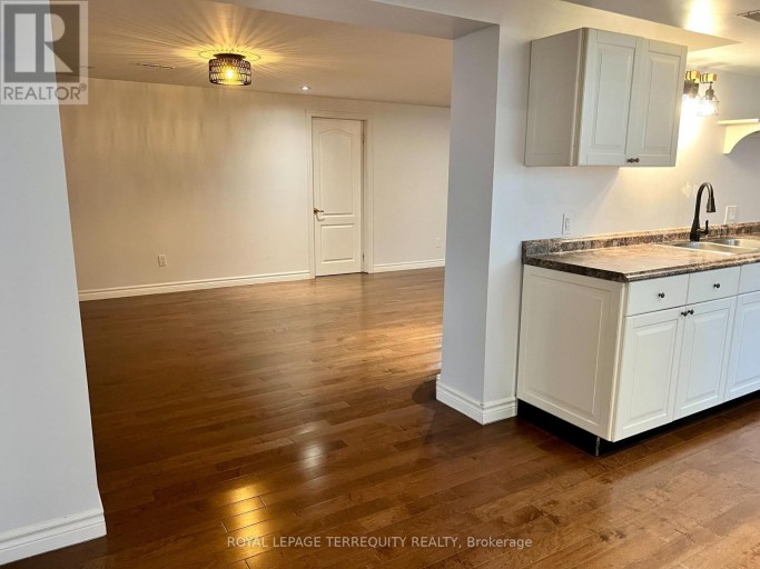 LOWER - 896 FOURTH STREET, Mississauga (Lakeview), Ontario, L5E1J6