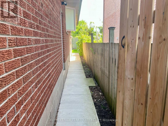 LOWER - 896 FOURTH STREET, Mississauga (Lakeview), Ontario, L5E1J6