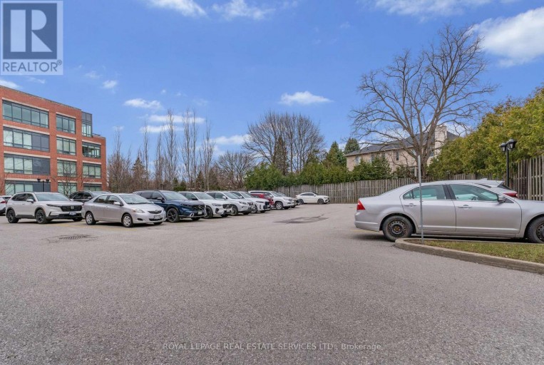 3 - 7626A YONGE STREET, Vaughan (Crestwood-Springfarm-Yorkhill), Ontario, L4J1V9
