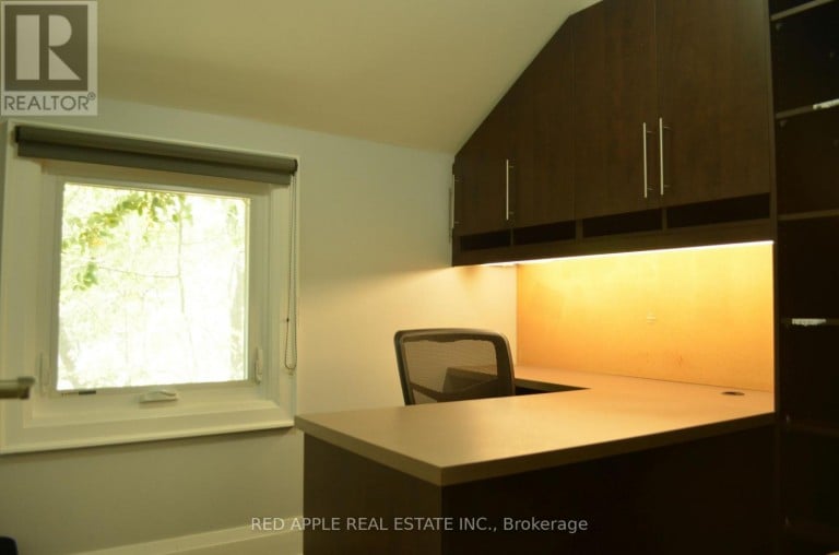 71 MAIN STREET S, Newmarket (Central Newmarket), Ontario, L3Y3Y5
