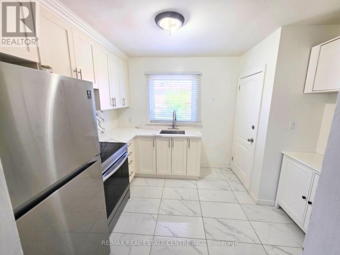 353 EAST 21ST STREET, Hamilton (Burkholme), Ontario, L8V2V1