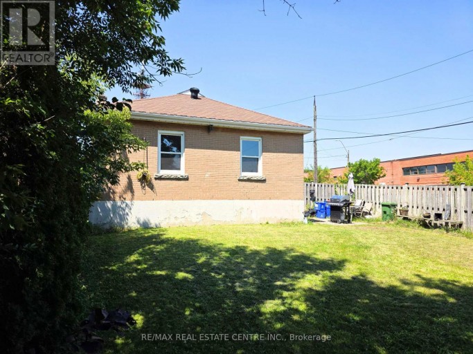 353 EAST 21ST STREET, Hamilton (Burkholme), Ontario, L8V2V1