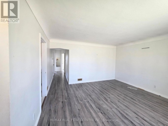 353 EAST 21ST STREET, Hamilton (Burkholme), Ontario, L8V2V1