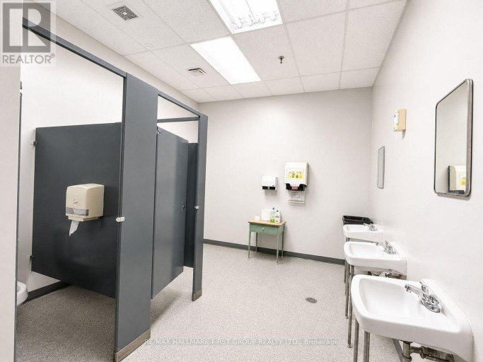 5 - 126 COMMERCIAL AVENUE, Ajax (South West), Ontario, L1S2H5