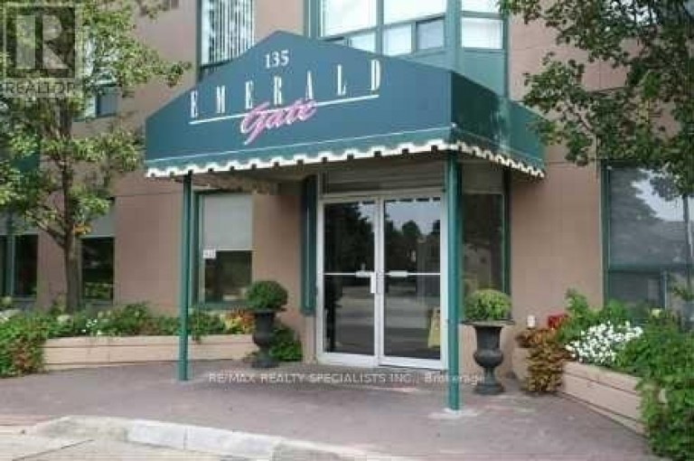 1204(PARTIALLY FURNISHED) - 135 HILLCREST AVENUE, Mississauga (Cooksville), Ontario, L5B4B1
