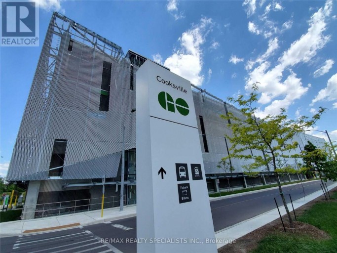 1204(PARTIALLY FURNISHED) - 135 HILLCREST AVENUE, Mississauga (Cooksville), Ontario, L5B4B1
