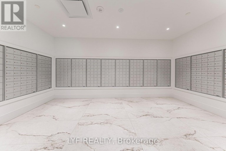 1207 - 4010 EGLINTON AVENUE W, Toronto (Humber Heights), Ontario, M9A0G5