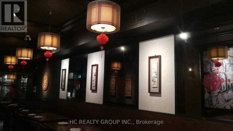 813 YONGE STREET, Toronto (Rosedale-Moore Park), Ontario, M4W2G9