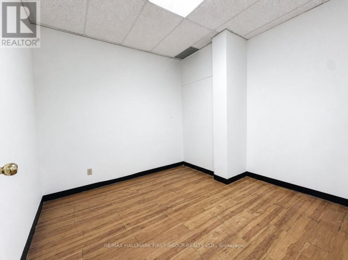 126 COMMERCIAL AVENUE, Ajax (South West), Ontario, L1S2H5