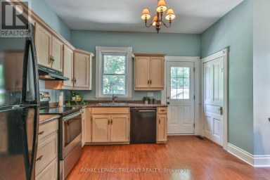38 BYRON AVENUE E London South (South F) Ontario photo 13