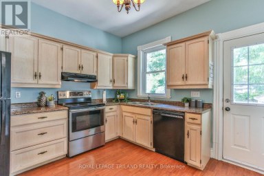 38 BYRON AVENUE E London South (South F) Ontario photo 16