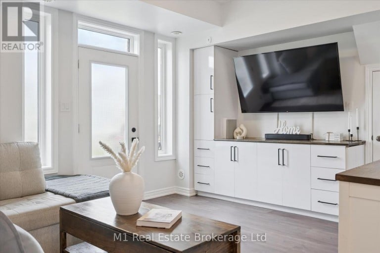 279 LAW DRIVE, Guelph (Grange Road), Ontario, N1E7E8