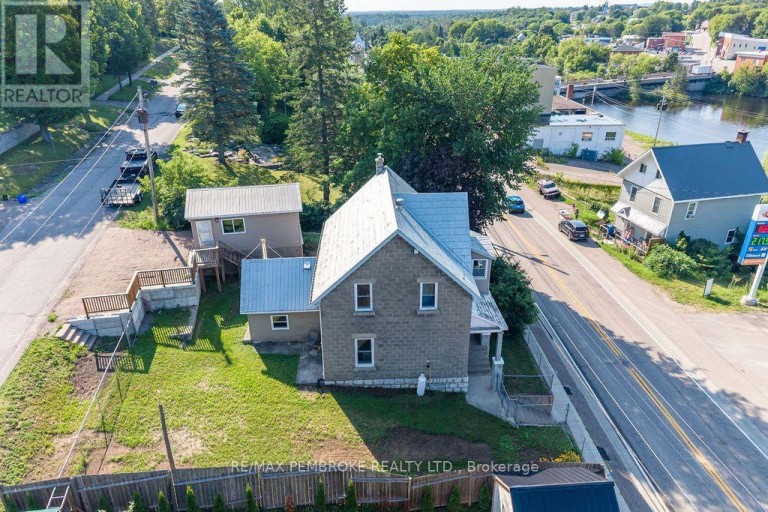 131 Bonnechere Street W, Bonnechere Valley, Ontario (id X13648550)