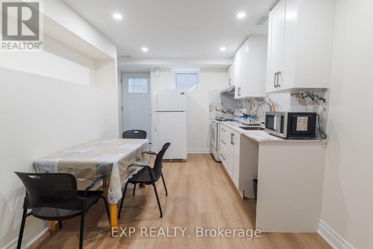 34 RODDA BOULEVARD, Toronto (West Hill), Ontario, M1E2Z6