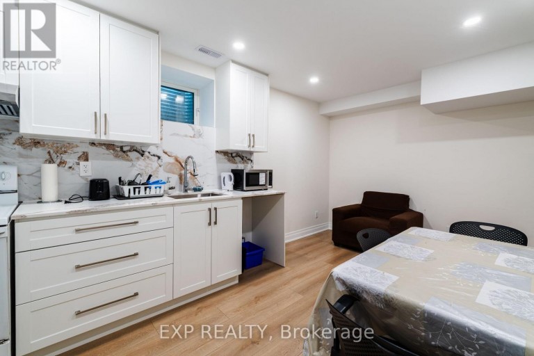 34 RODDA BOULEVARD, Toronto (West Hill), Ontario, M1E2Z6